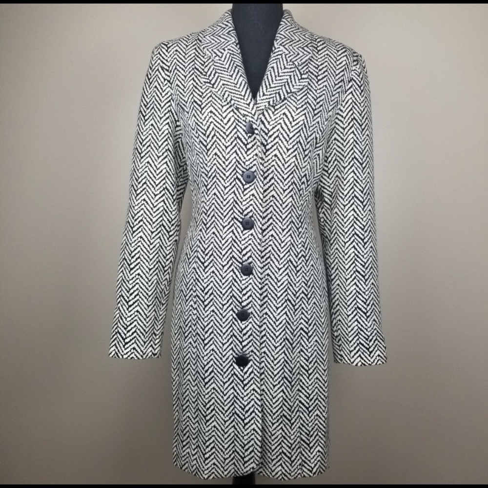Re-Poshing a Nicole Miller Wool Coat.